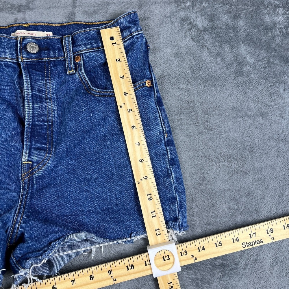 Levis Ribcage Cut Off Shorts Womens 28 Blue Denim Cotton Frayed Hem Dark Wash - Picture 8 of 8